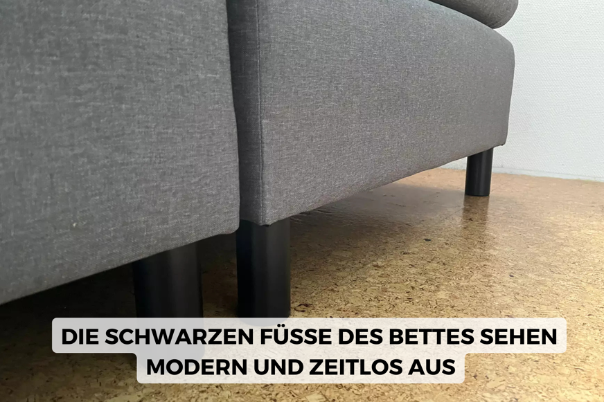 Die schwarzen Füße vom Emma Classic Boxspringbett Flip